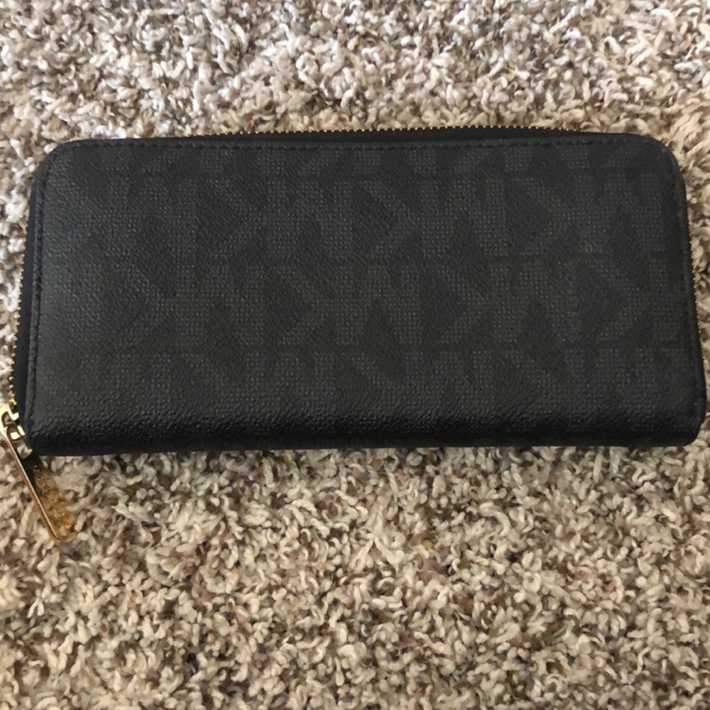 MK Wallet - Picture 3 of 3